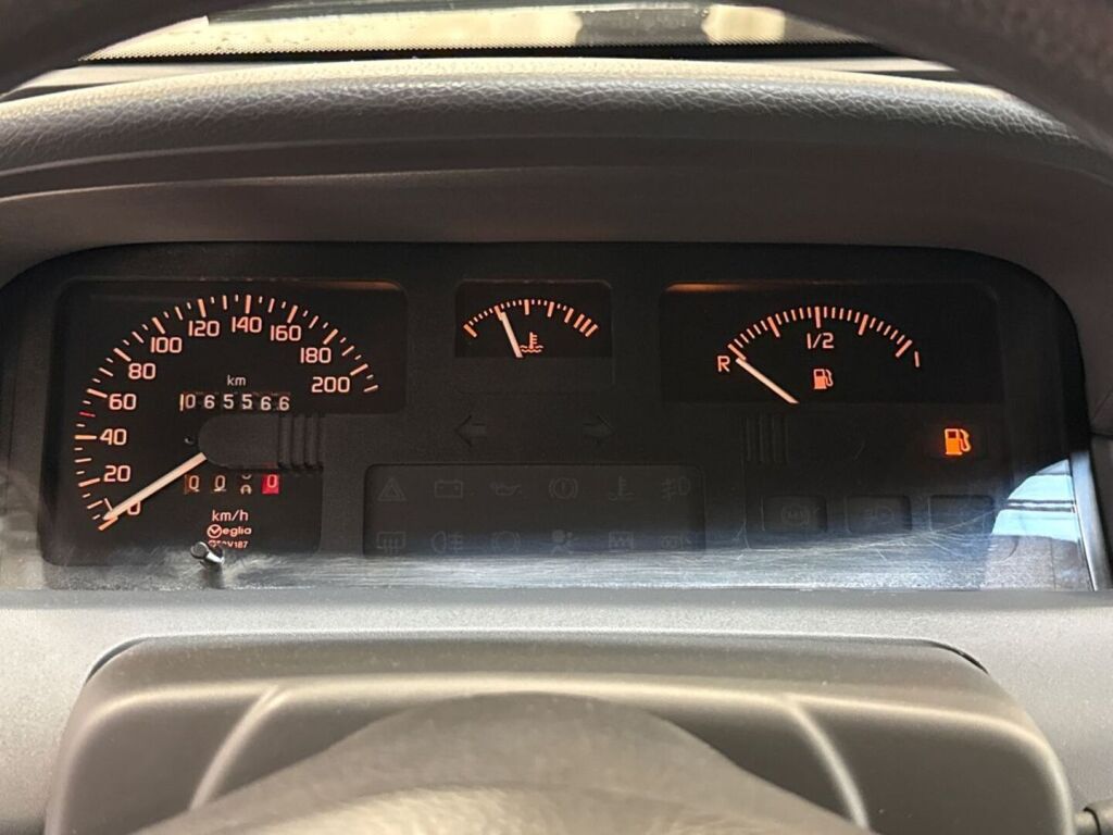 Renault Clio 1998 Punainen