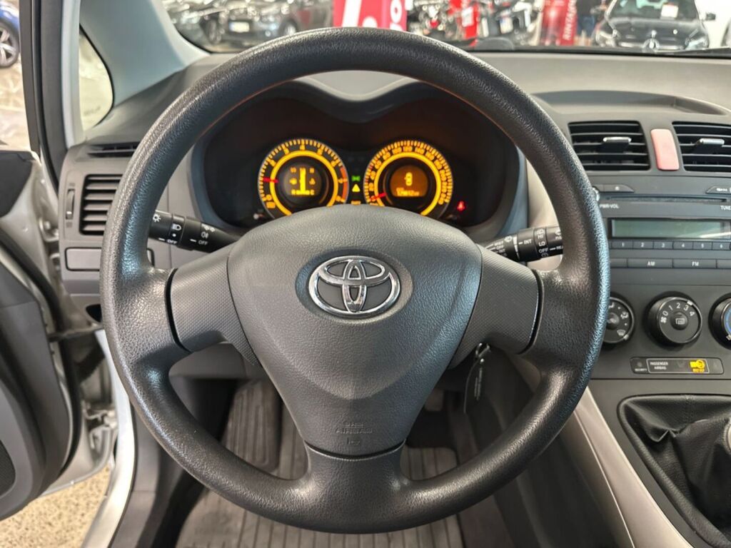 Toyota Auris 2008 Hopea