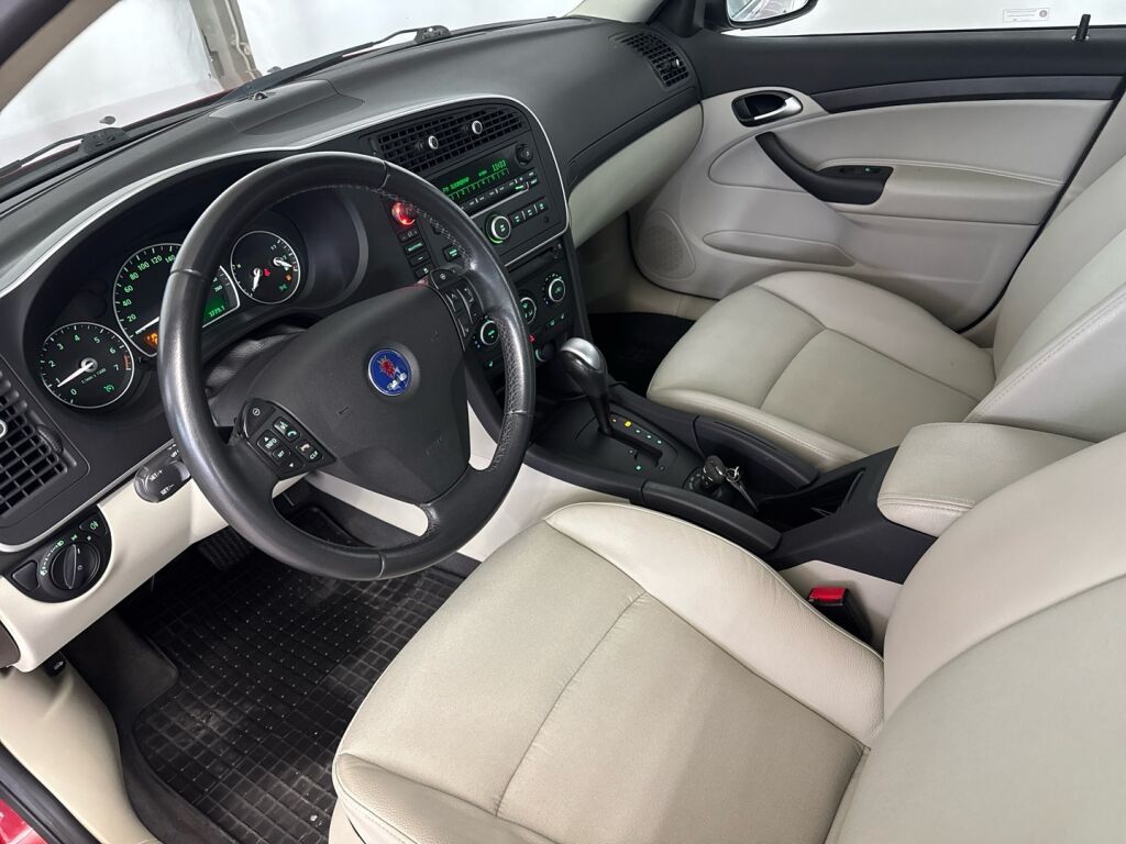 Saab 9-3 2007 Punainen