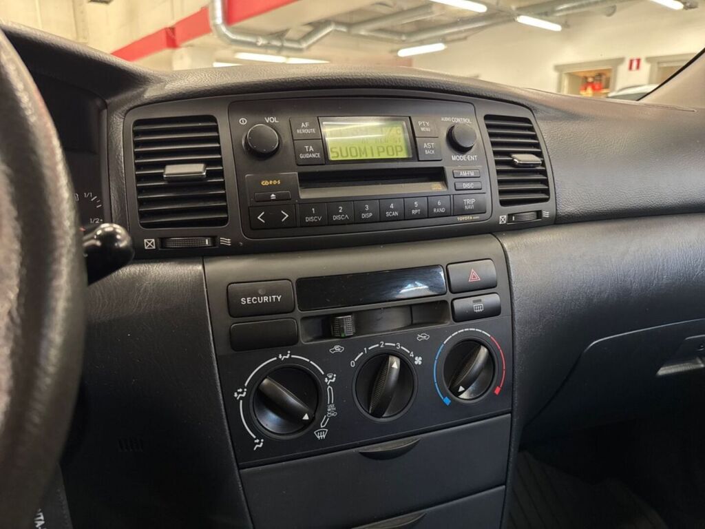 Toyota Corolla 2003 Punainen