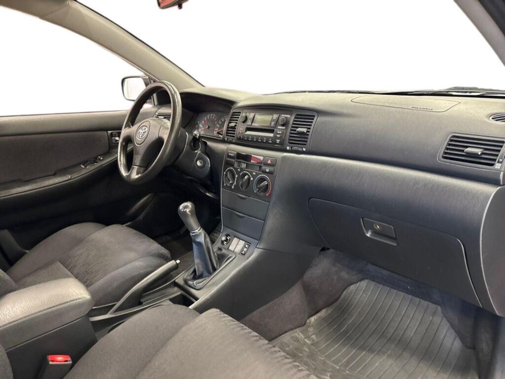 Toyota Corolla 2003 Punainen