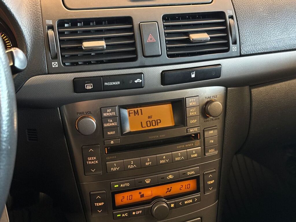 Toyota Avensis 2008 Harmaa
