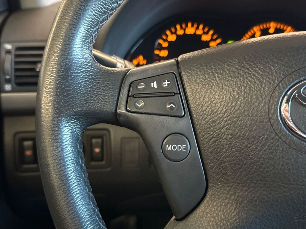 Toyota Avensis 2008 Harmaa