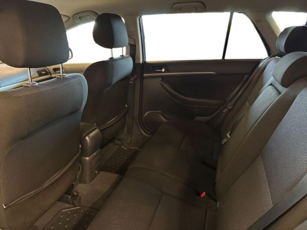 Toyota Avensis 2008 Harmaa