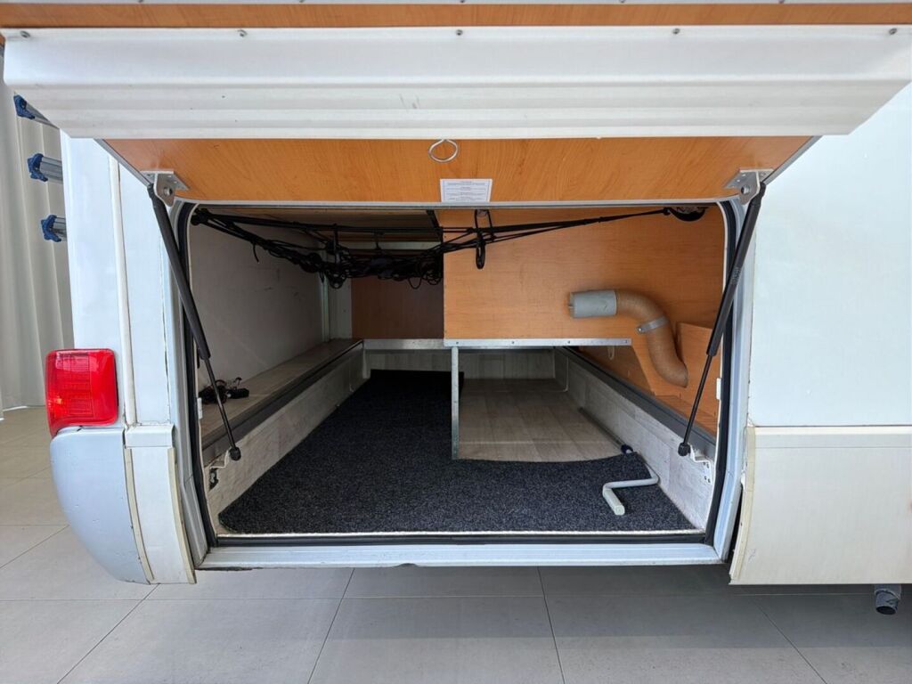 Hymer C 642 CL 2007 Valkoinen