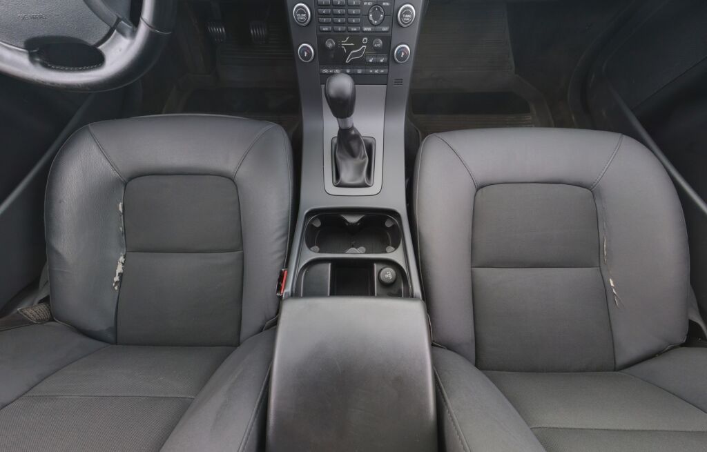 Volvo V70 2008 Harmaa