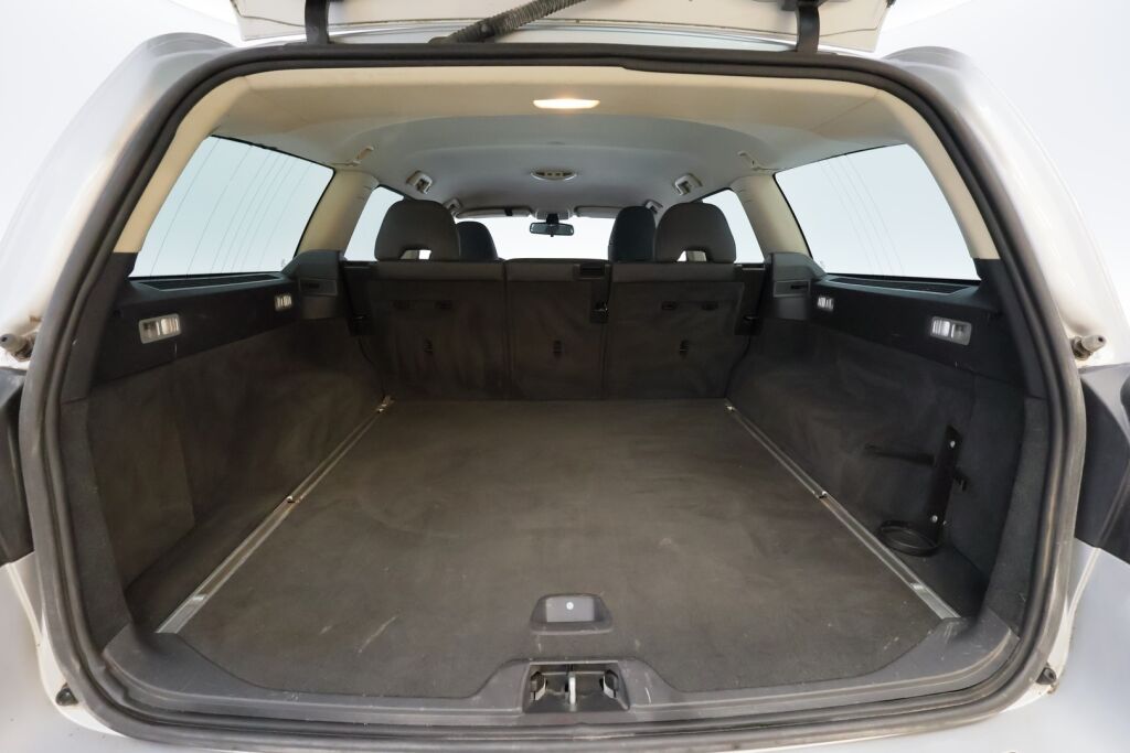 Volvo V70 2008 Harmaa