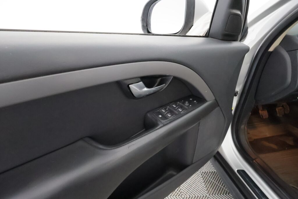 Volvo V70 2008 Harmaa