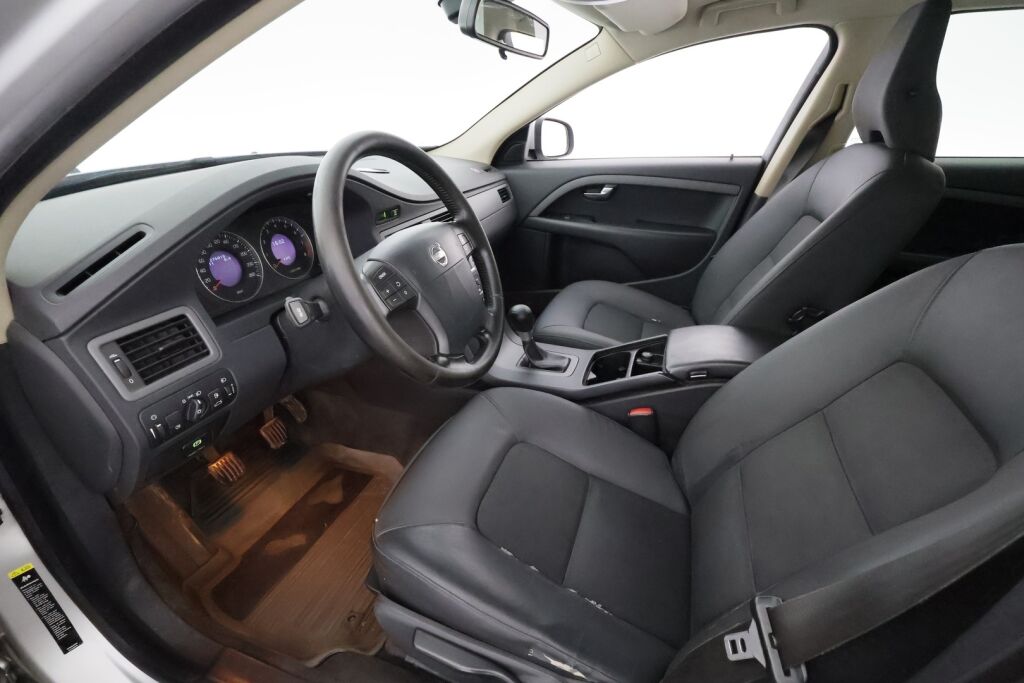 Volvo V70 2008 Harmaa
