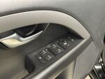 Volvo V70 2011 Musta