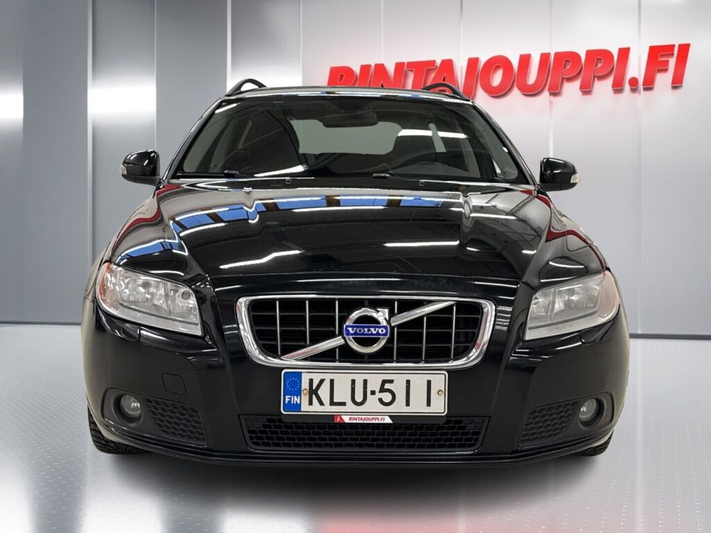 Volvo V70 2011 Musta