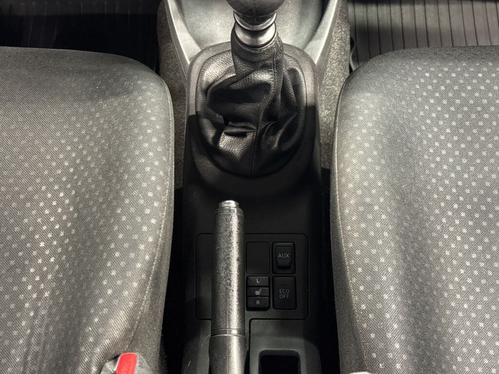 Toyota Yaris 2010 Harmaa