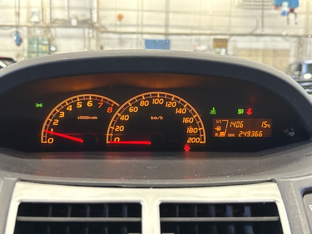 Toyota Yaris 2010 Harmaa