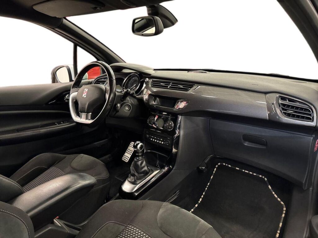 Citroen DS3 2010 Musta