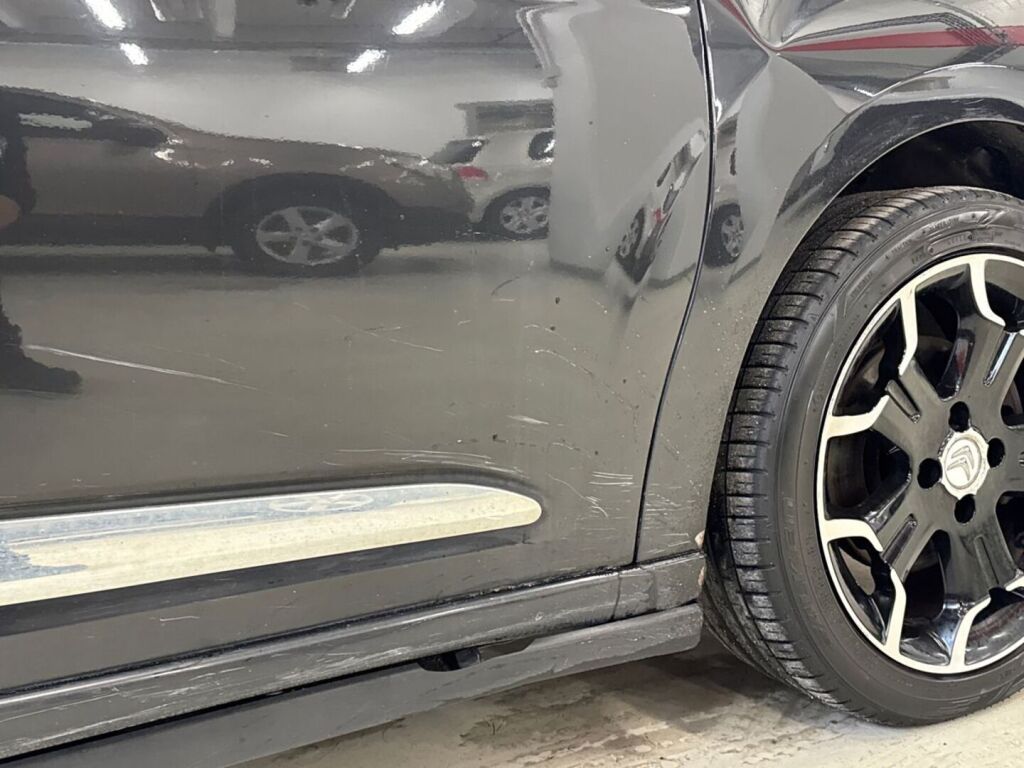 Citroen DS3 2010 Musta