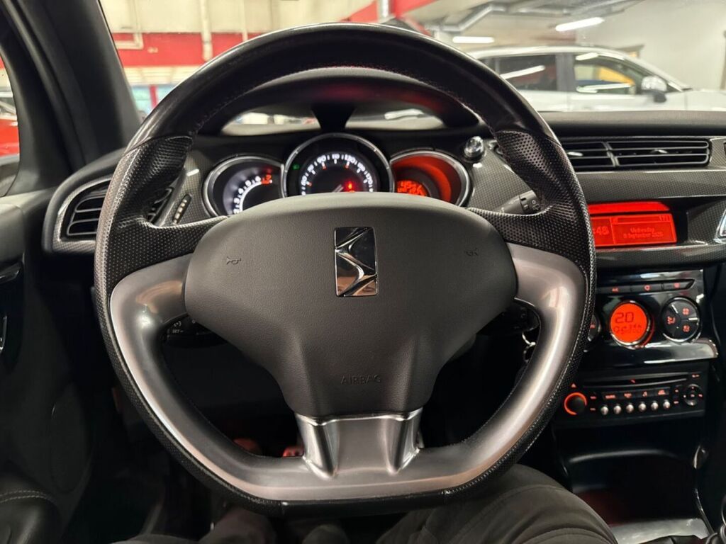 Citroen DS3 2010 Musta