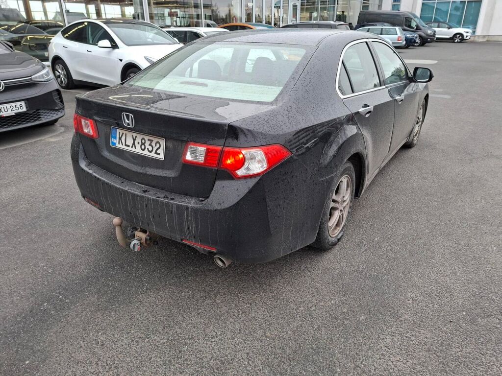 Honda Accord 2009 Musta