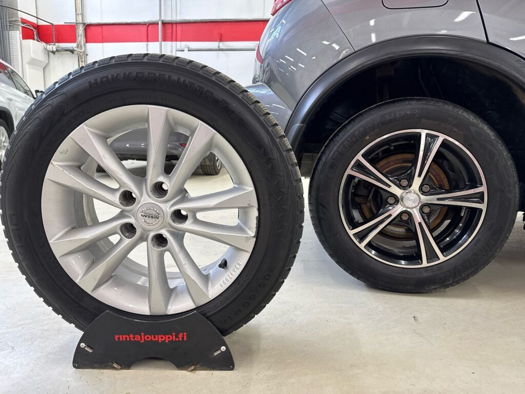 Nissan Juke 2012 Harmaa
