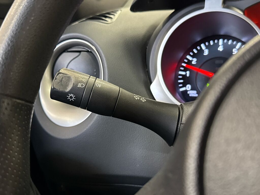 Nissan Juke 2012 Harmaa