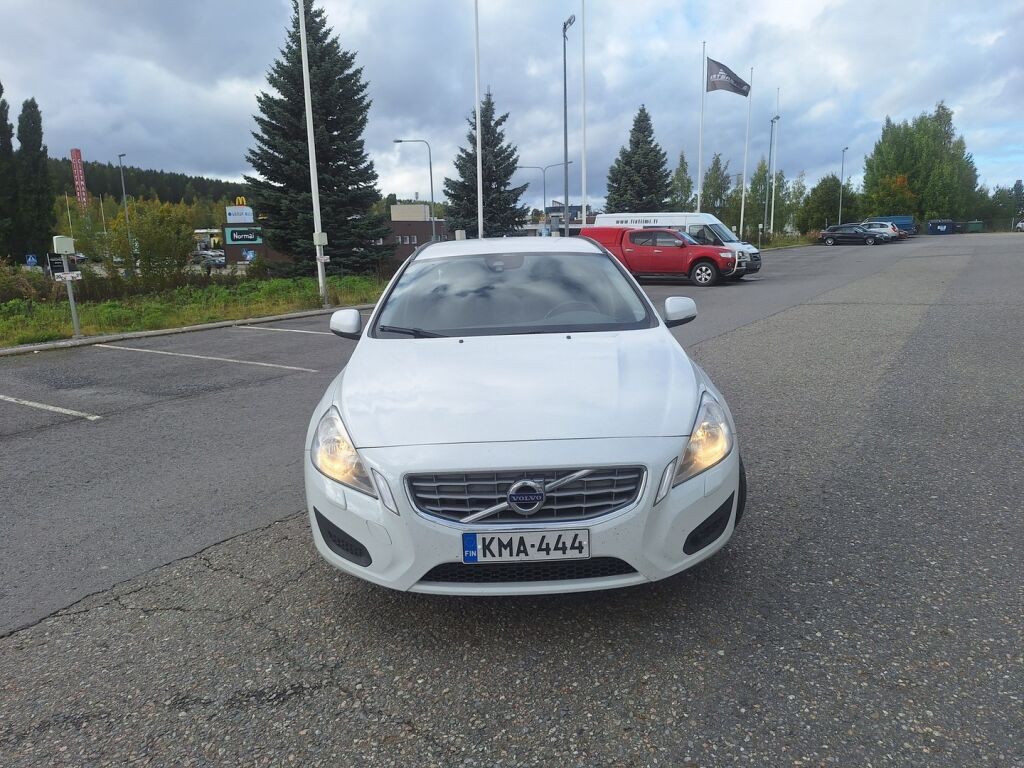 Volvo V60 2013 Valkoinen