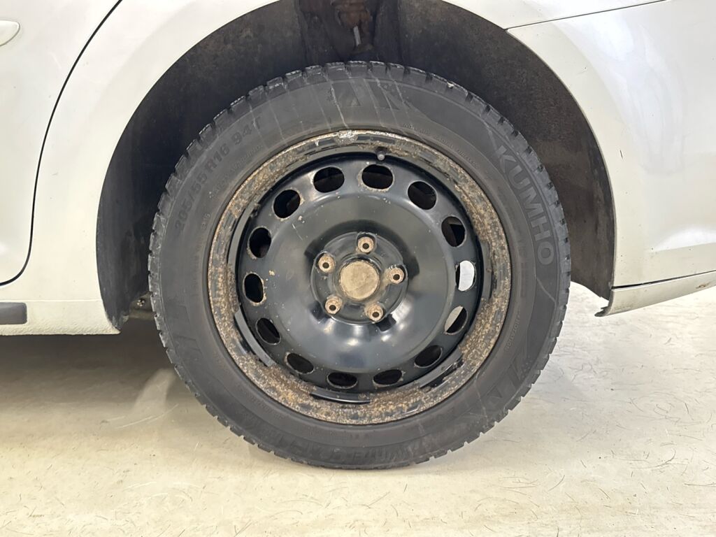 Volkswagen Touran 2013 Harmaa