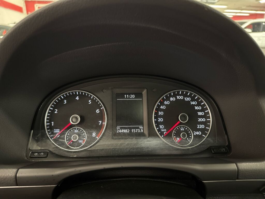 Volkswagen Touran 2013 Harmaa