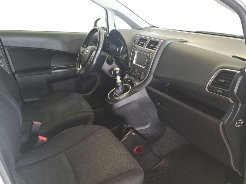 Toyota Verso-S 2013 Valkoinen