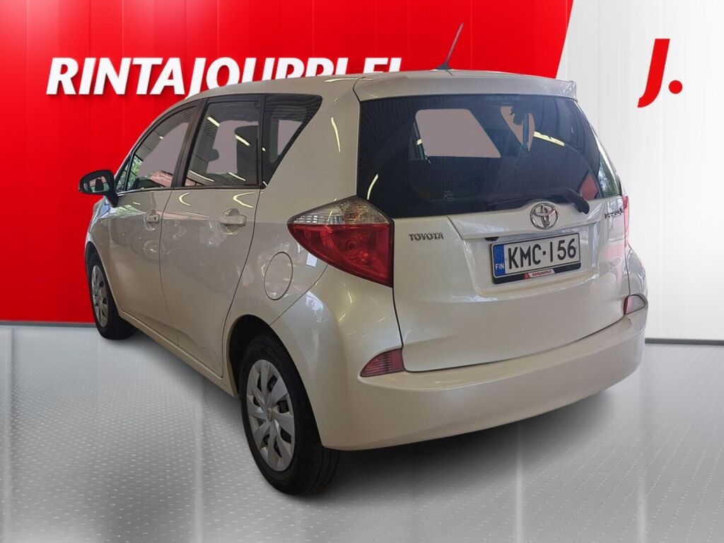 Toyota Verso-S 2013 Valkoinen