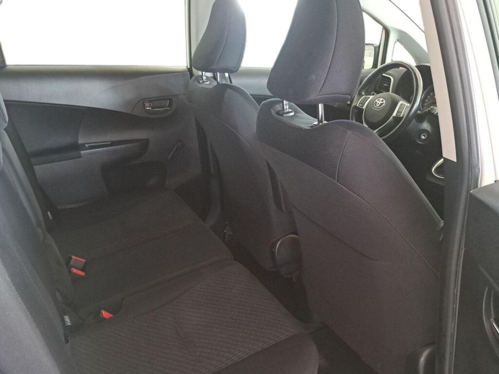 Toyota Verso-S 2013 Valkoinen