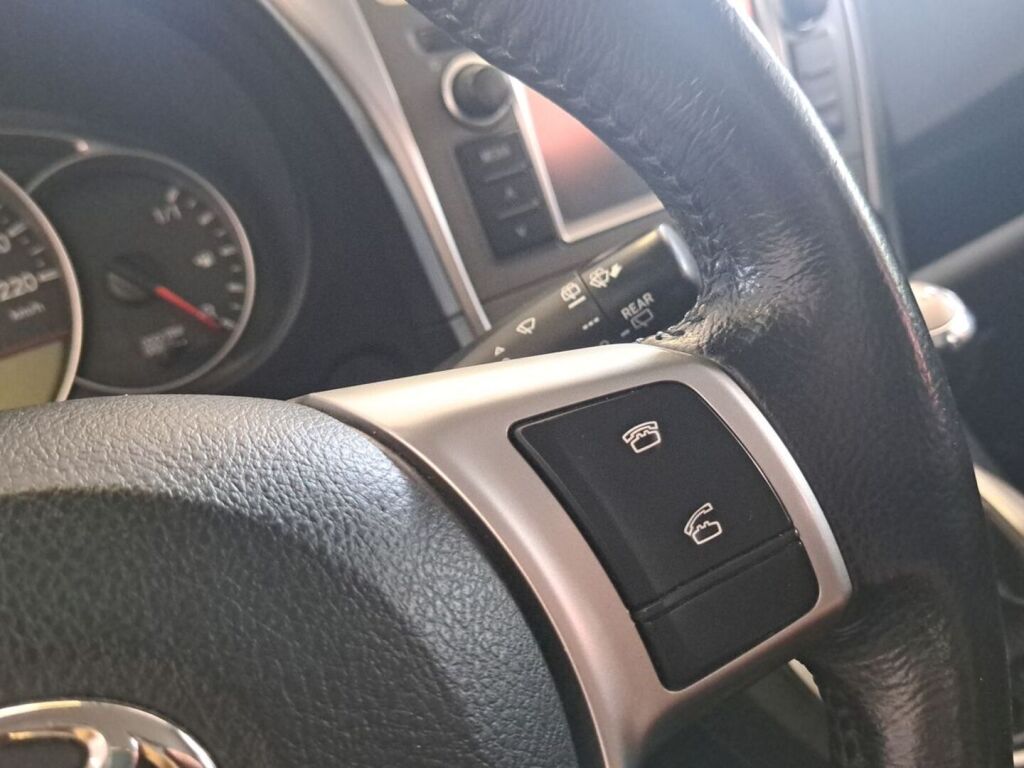 Toyota Verso-S 2013 Valkoinen