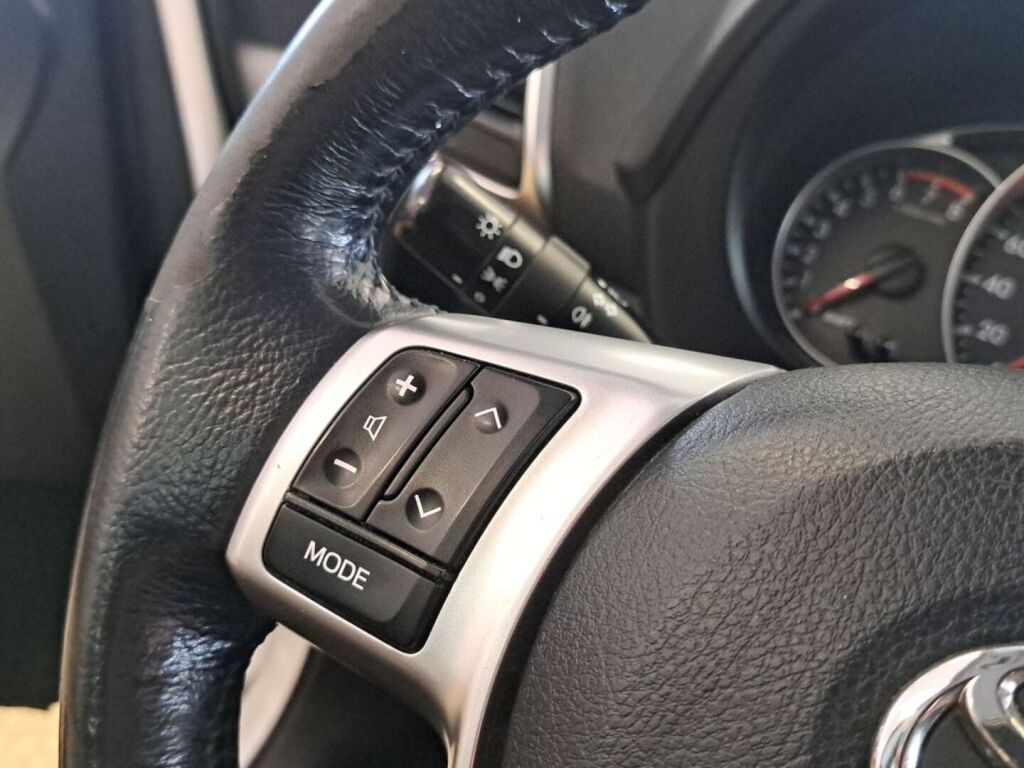 Toyota Verso-S 2013 Valkoinen