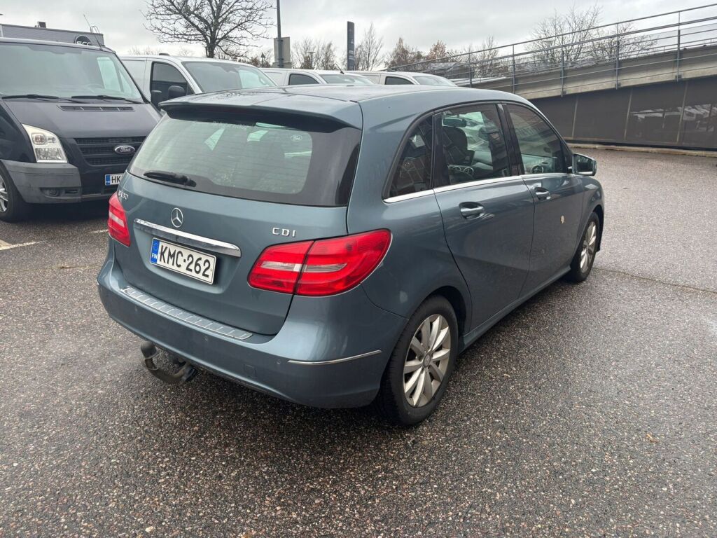Mercedes-Benz B 2012 Sininen