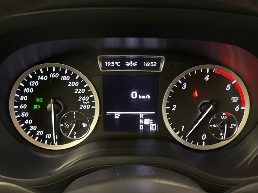 Mercedes-Benz B 2012 Sininen