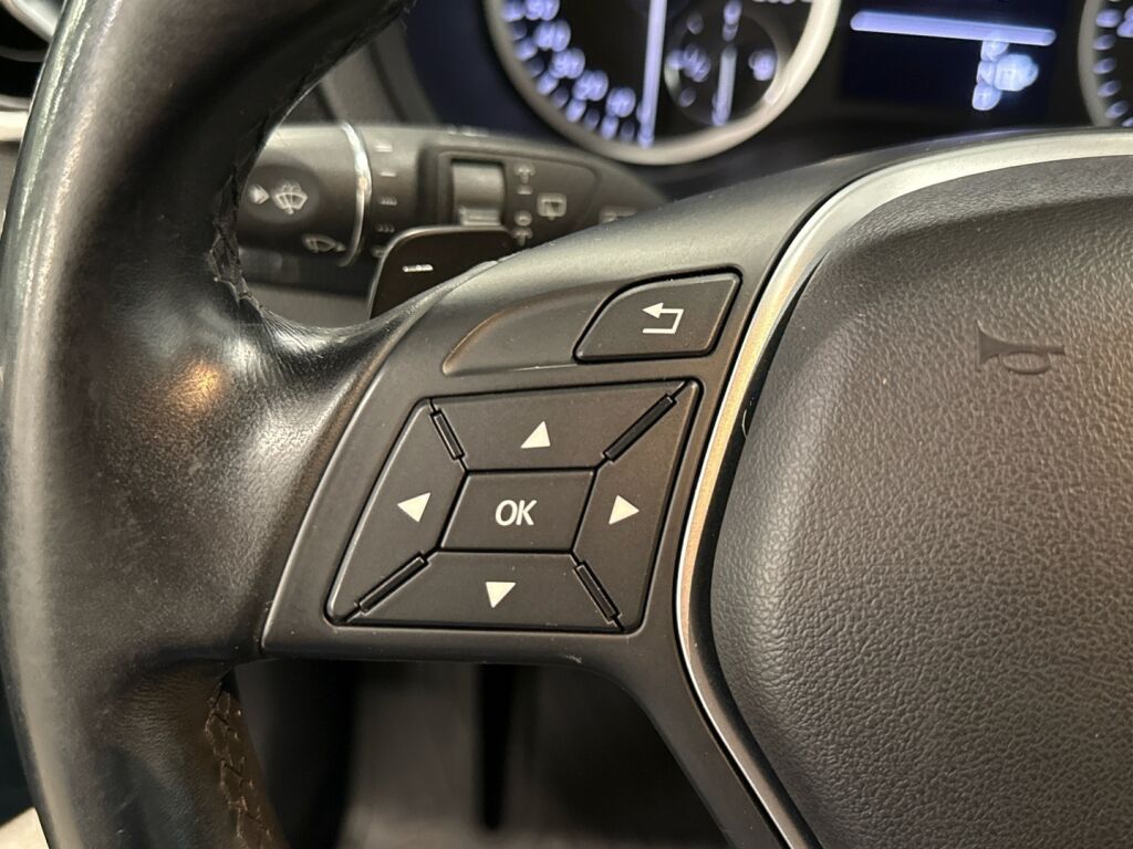 Mercedes-Benz B 2012 Sininen