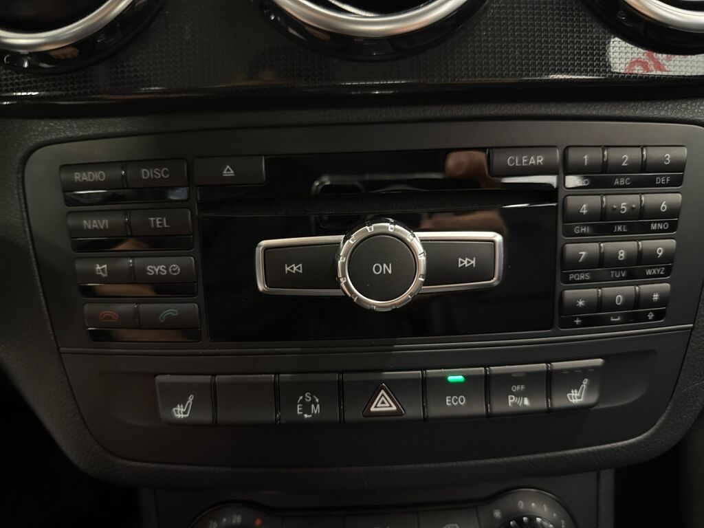 Mercedes-Benz B 2012 Sininen