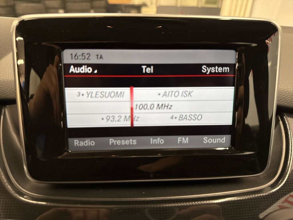 Mercedes-Benz B 2012 Sininen