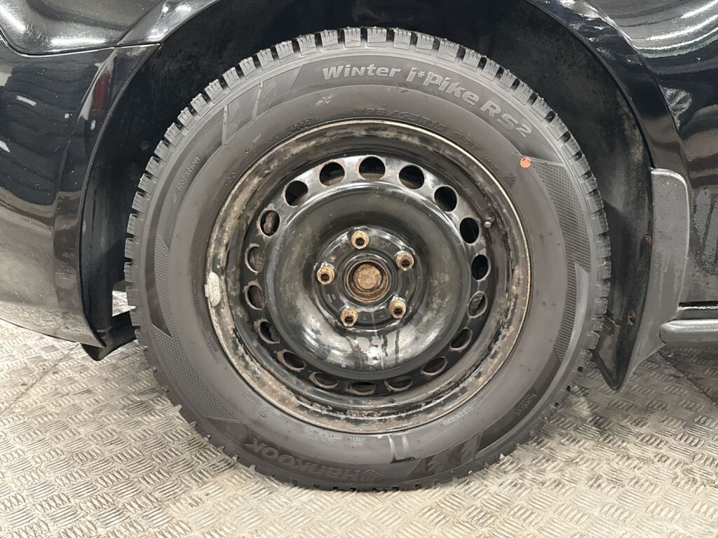 Volkswagen Golf 2012 Musta