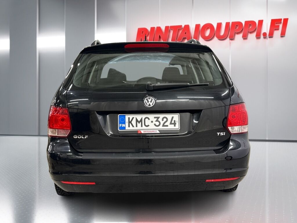 Volkswagen Golf 2012 Musta