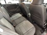 Volkswagen Golf 2012 Punainen