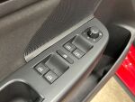 Volkswagen Golf 2012 Punainen