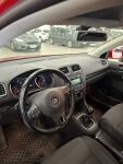 Volkswagen Golf 2012 Punainen