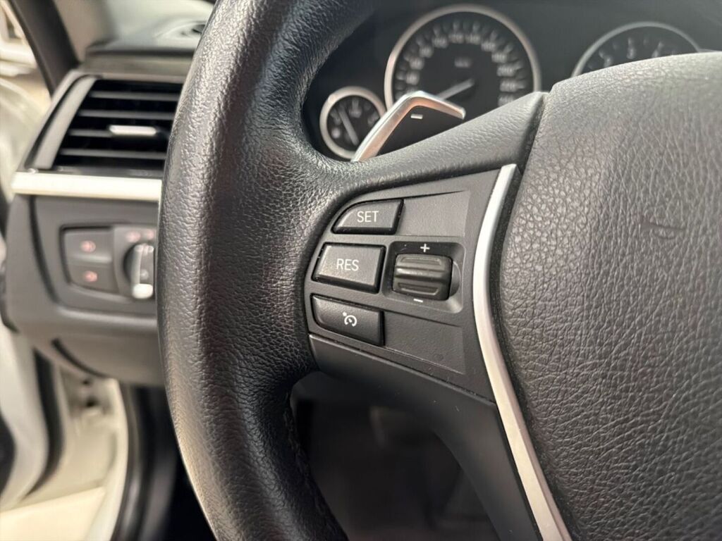 BMW 320 2012 Valkoinen