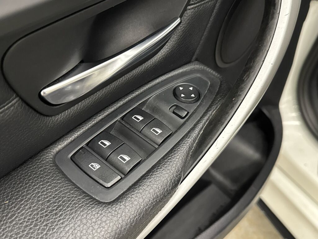 BMW 316 2013 Valkoinen