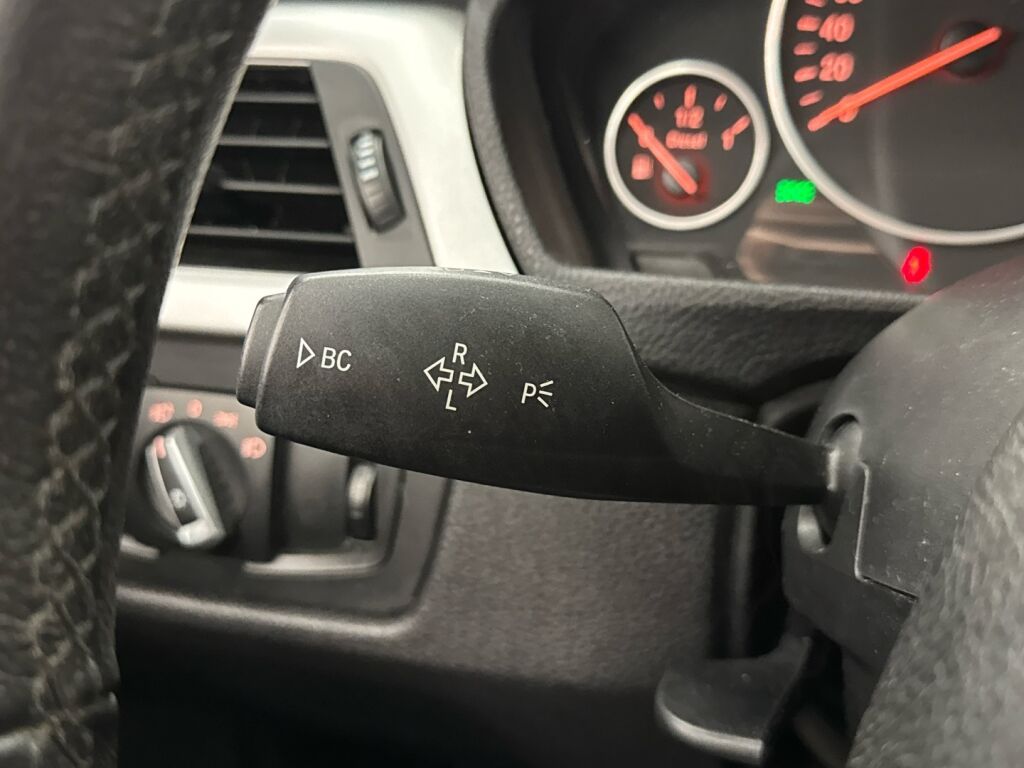 BMW 316 2013 Valkoinen