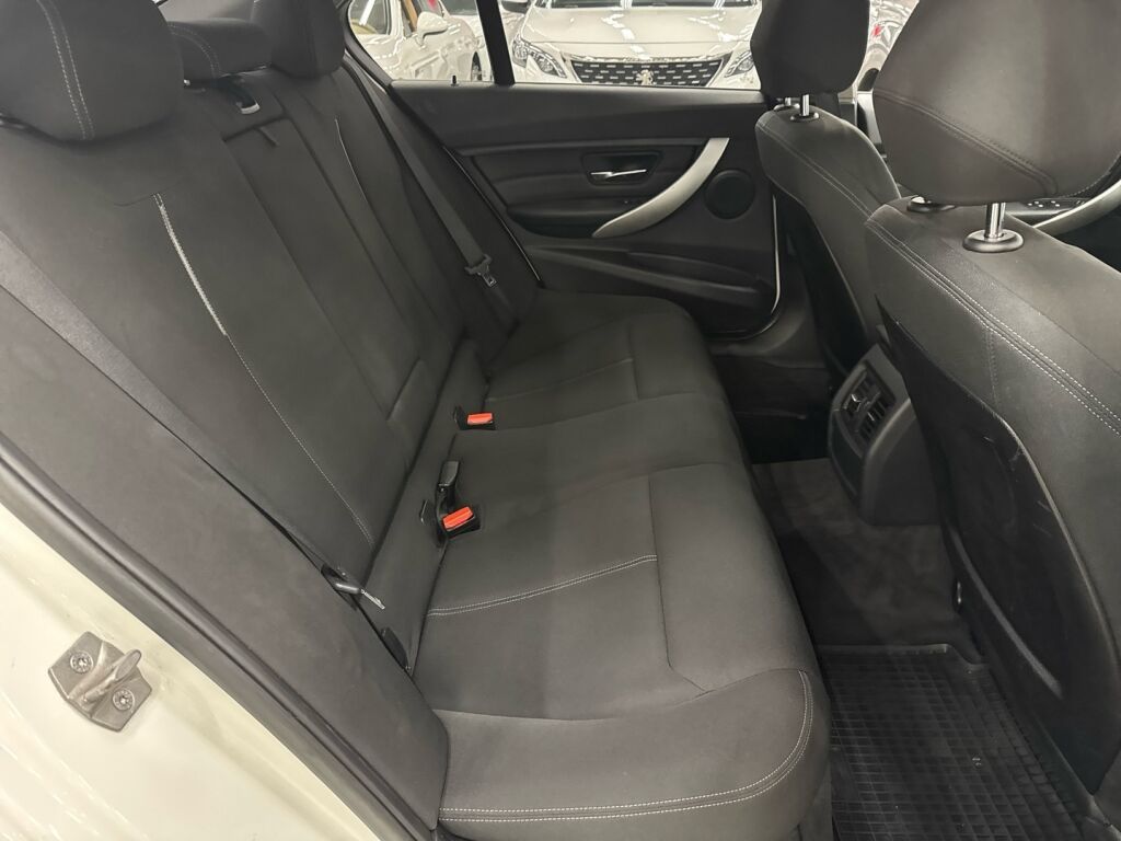BMW 316 2013 Valkoinen