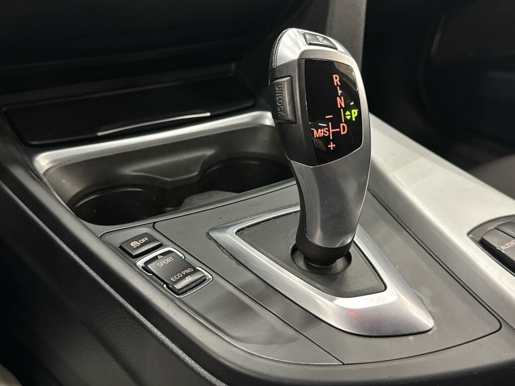 BMW 316 2013 Valkoinen