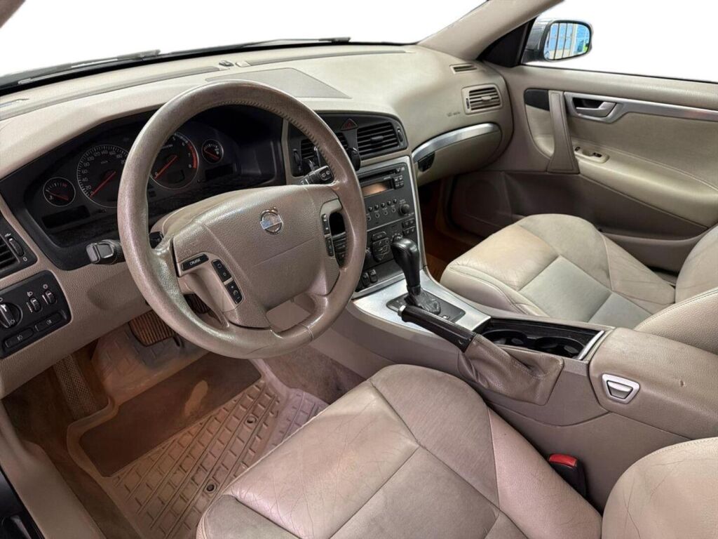 Volvo V70 2,5T AWD Geartronic 2005, kuva 7/21