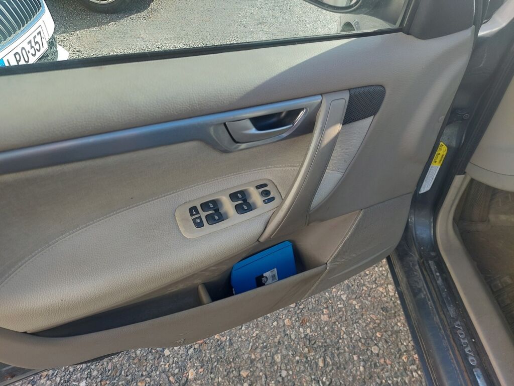 Volvo V70 2005 Harmaa