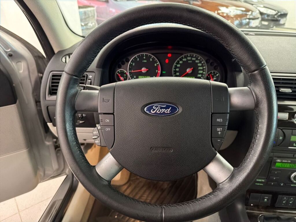 Ford Mondeo 2005 Harmaa