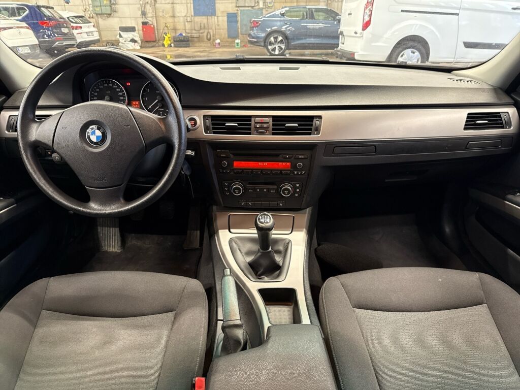 BMW 320 2007 Harmaa